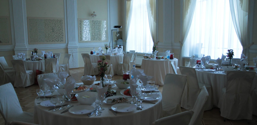 Ресторан, свадебный зал и тонкости организации свадебного банкета
